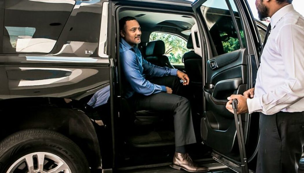 Gaaloog Transport Black SUV Service